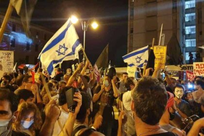 Protest against netanyahu in israel 2020