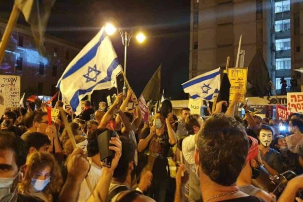Protest against netanyahu in israel 2020
