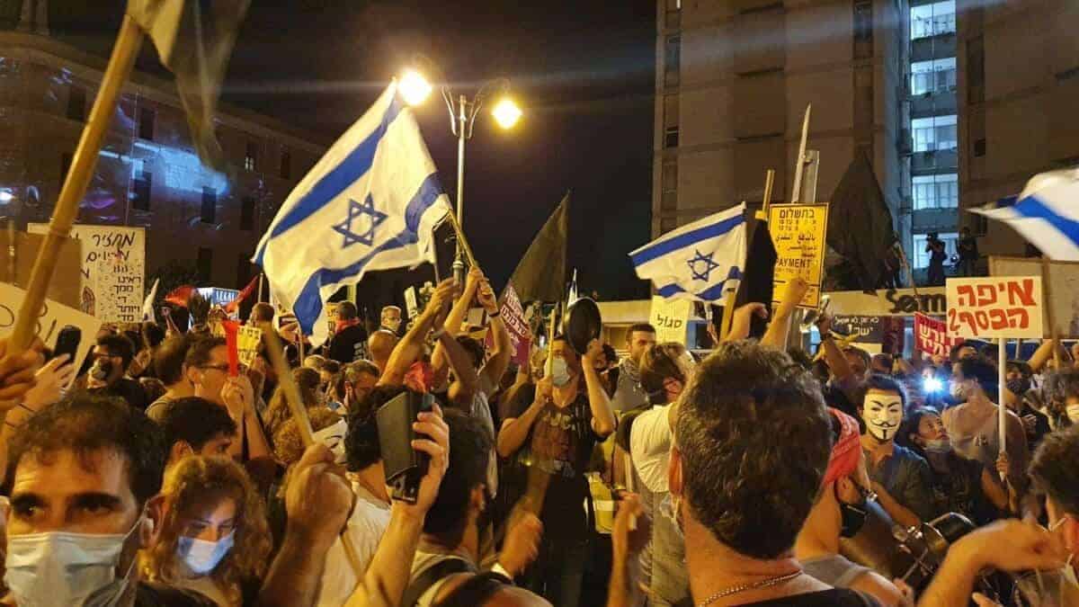 Protest against Netanyahu in Israel 2020