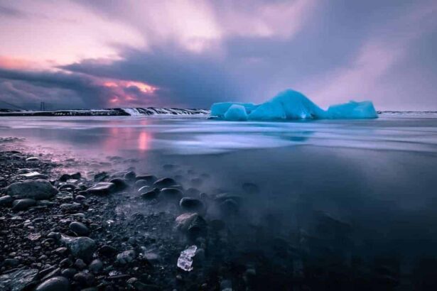 Sunset in iceland at the glacier lagoon