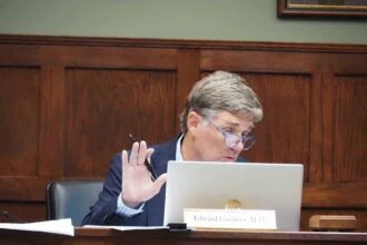 Edward “ward” gardner, chairman of the arkansas state medical board, leads a meeting on aug. 7, 2024.