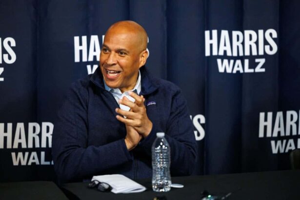 U. S. Sen. Cory booker (d-n. J. ) participates in a roundtable with small business owners in flint, mich. , on sept. 20, 2024.