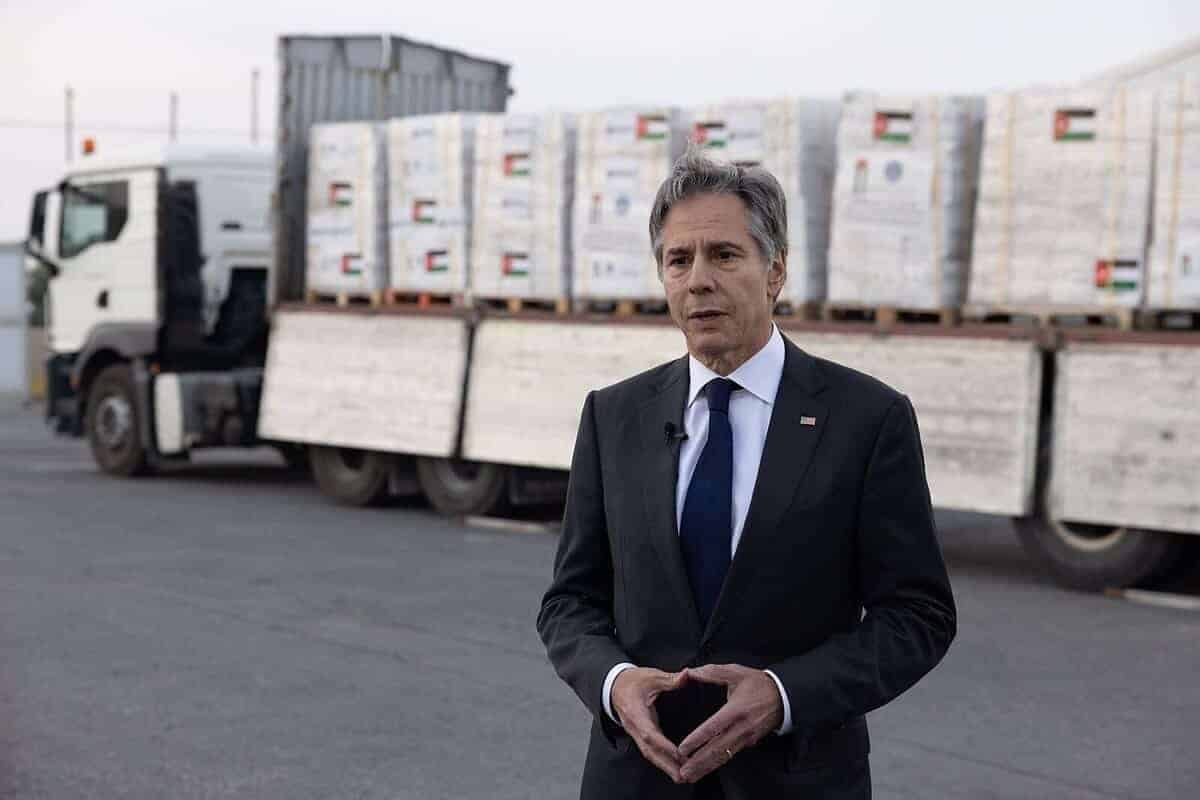 Veterans for peace: indict blinken secretary antony j. Blinken visits a warehouse with humanitarian aid bound for gaza, at the jordanian hashemite charity organization in amman, jordan, april 30, 2024.