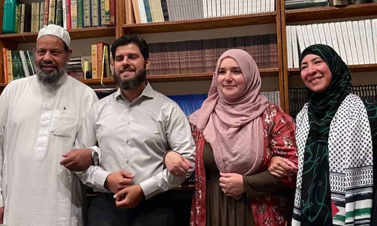 Layla soliz, second from right, with her husband zanne soliz, zaynab ansour mansari and rafiq mahdi of the organization muslim community of knoxville
