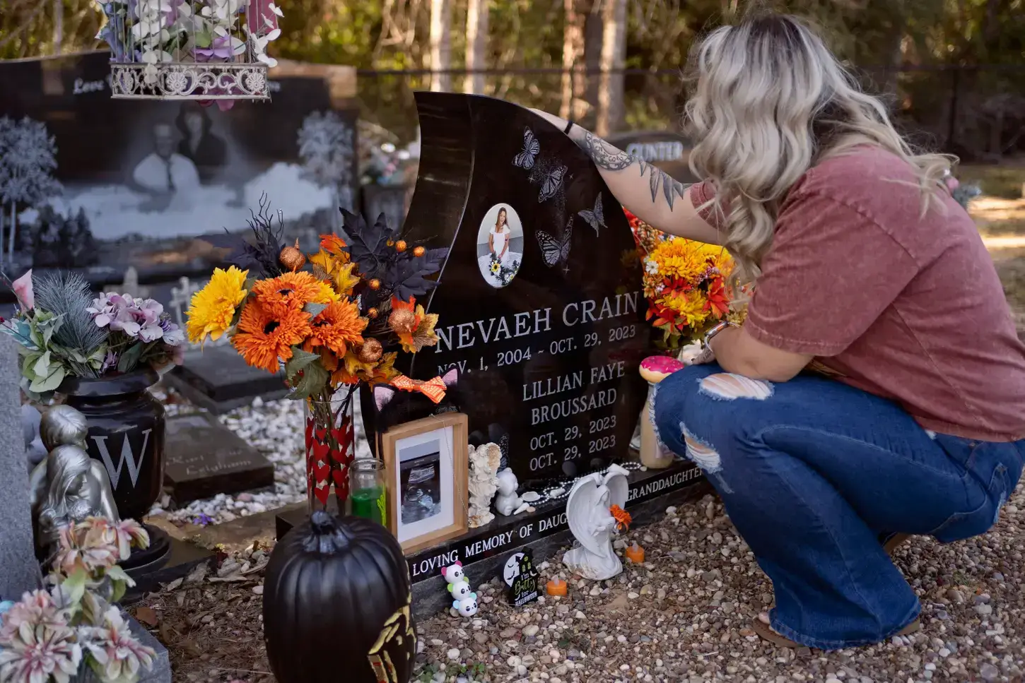 Mother visits grave of 18-year-old who died in texas