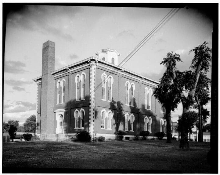 Kansas sex radicals. The Jefferson County Courthouse at Oskaloosa as it appeared in October 1938 in a Farm Security Administration photo by John Vachon. Sex radicals Lillian Harman and Edwin C. Walker were jailed there while awaiting trial in 1886 for violating state marriage laws. (Library of Congress)