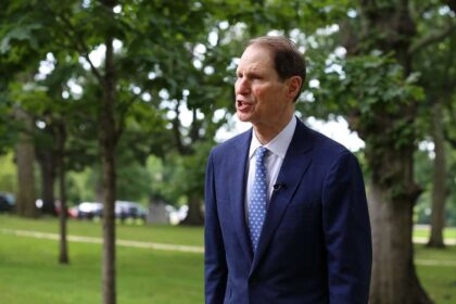 Senator ron wyden