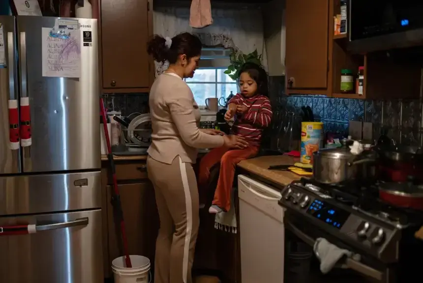 Cristina Lazo with daughter