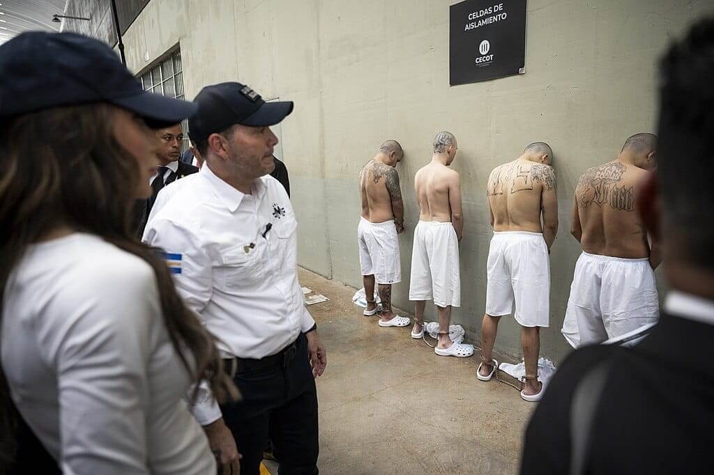 Dhs secretary kristi noem touring cecot in el salvador.