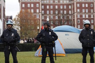 Police stand watch at columbia university following the arrest if pro-palestinian protesters