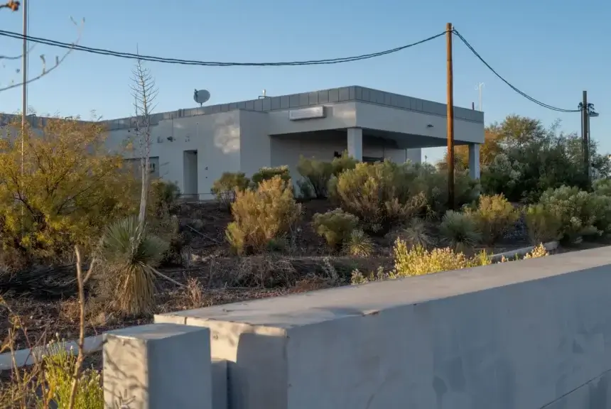 Border security won’t help this medical center in arizona that shut down in 2015.