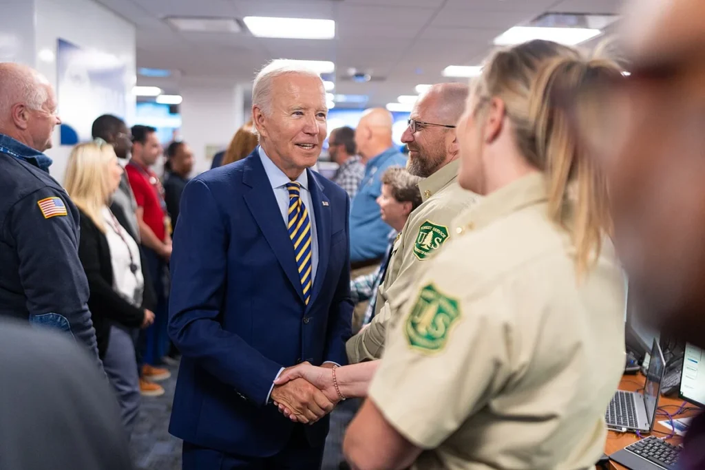 Biden thanking fema staff