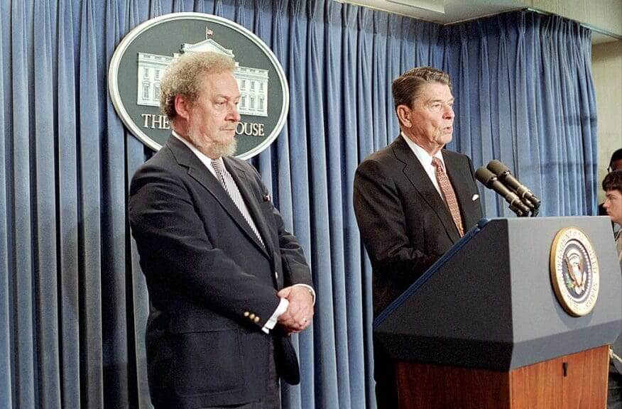 Robert bork with ronald reagan as the president announces his nominatjjn