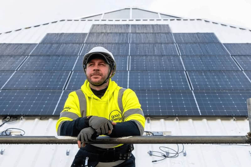 Solar array installation team leader