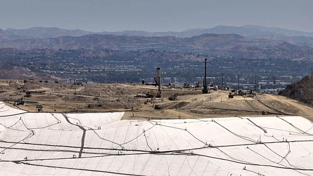 An aerial view of the chiquita canyon landfill in l. A. County.