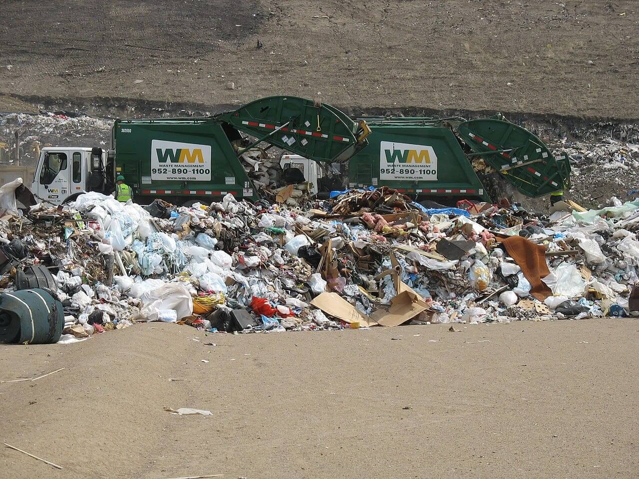 Chiquita canyon landfill: the noxious waste dump next door