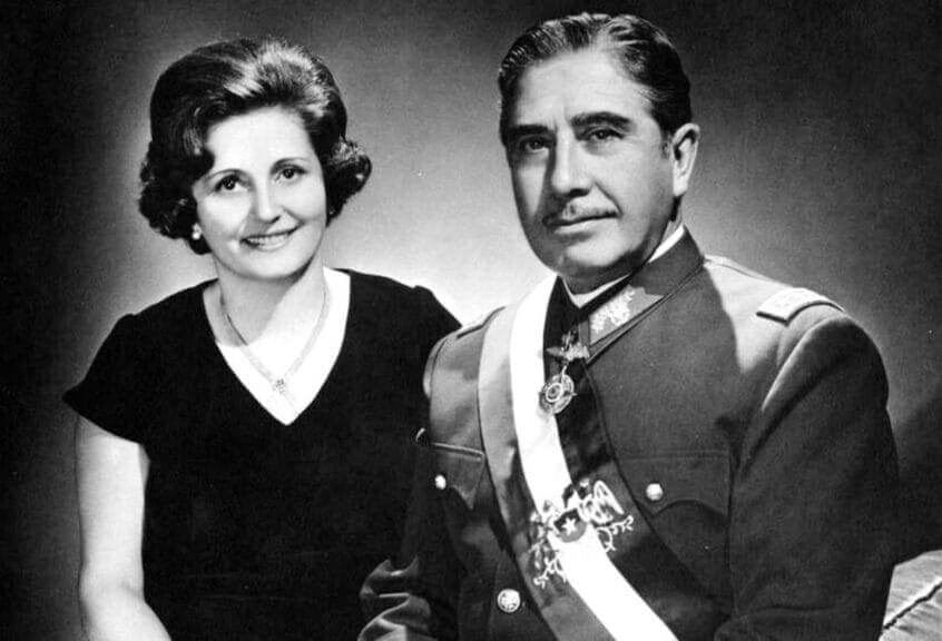 Dictator Augusto Pinochet and his wife Lucía Hiriart Rodríguez.