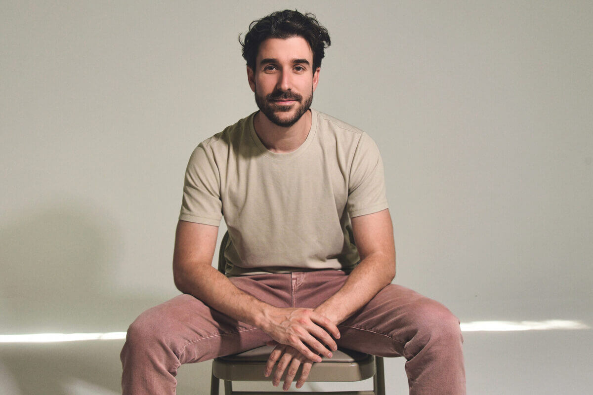 Bass guitarist adam met