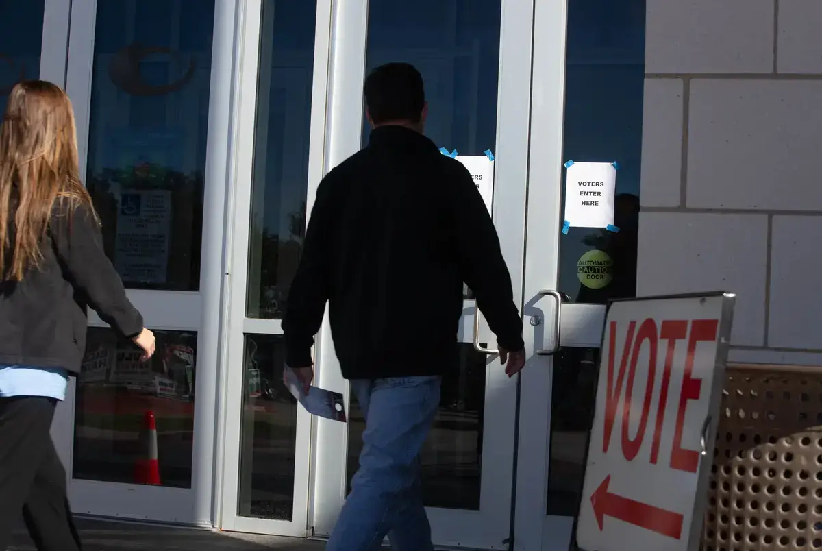 Texas voters voting machines