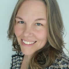 Amy Kristin Sanders