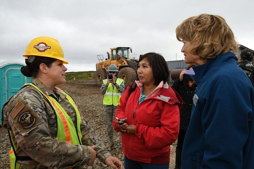 Sen murkowski in newtok alaska discussing a migration due to damage from climate change.