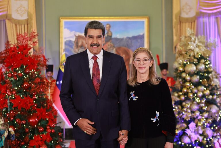 Nicolás maduro and his wife on christmas