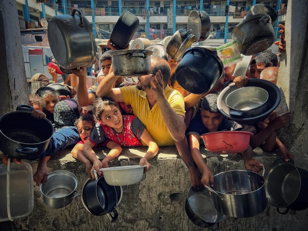 palestinians starving gaza Palestinians are starving in as violence continues in gaza