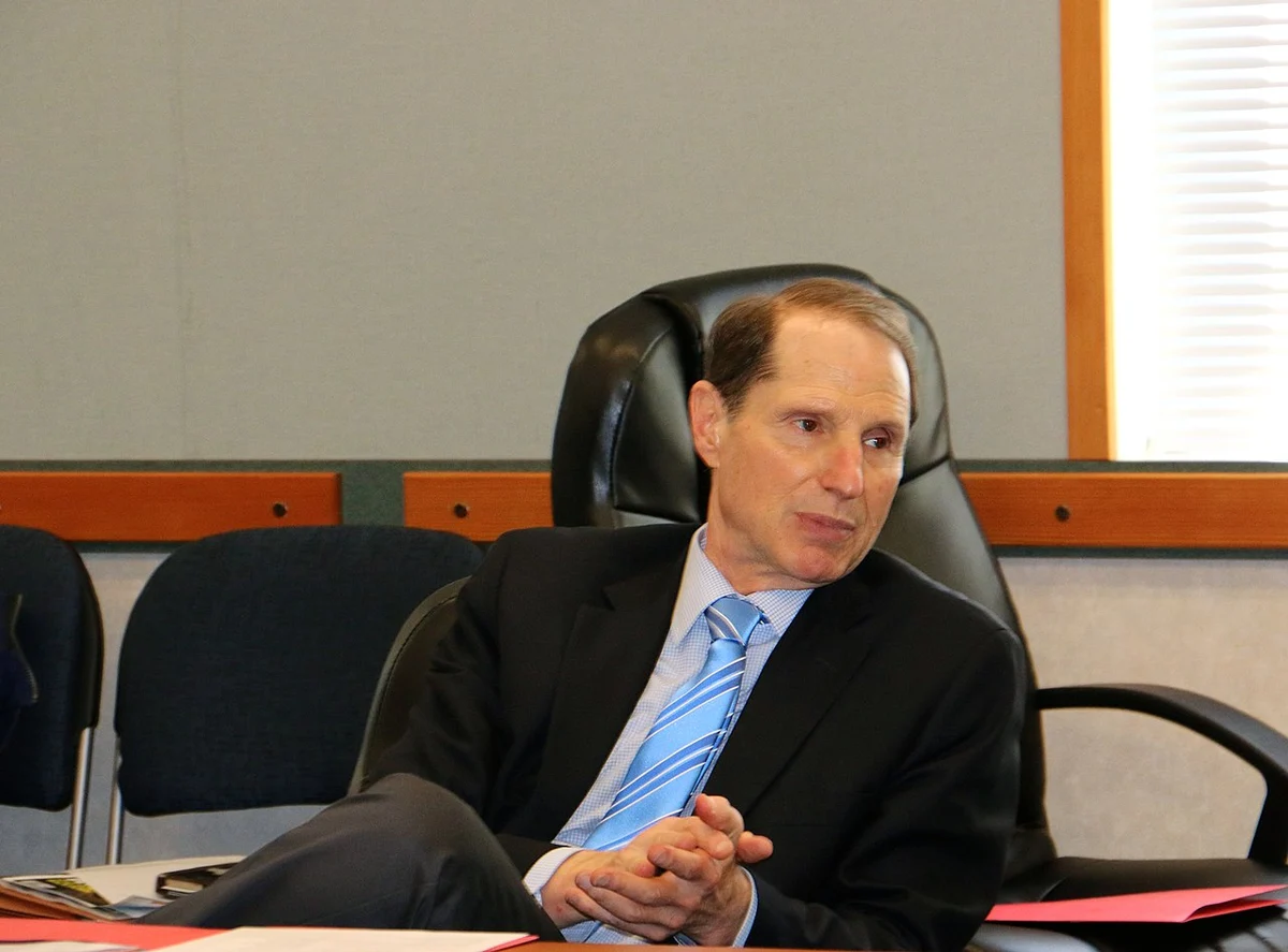 Senator ron wyden spoke out about the warrantless location tracking data