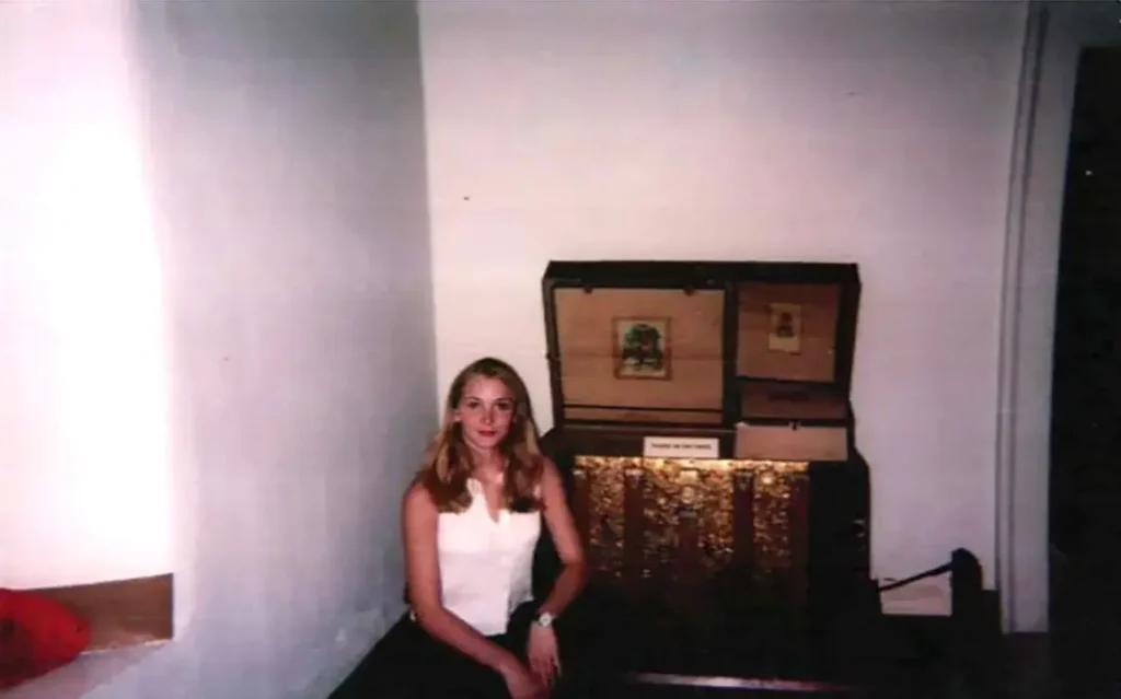 Virginia giuffre aged 19 at a museum in santa fe while staying at zorro ranch