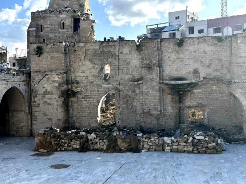 Great mosque of gaza destroyed by israel along with libraries in gaza